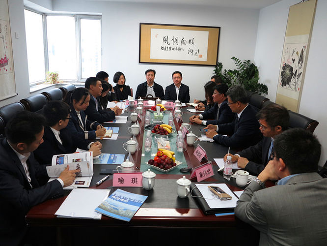 与青岛市律协召开座谈会.JPG